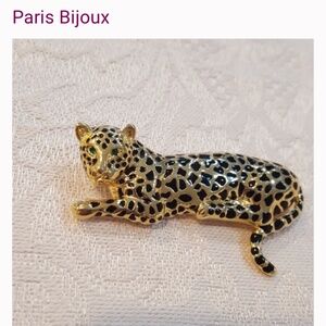 Paris Bijoux leopard brooch with Emerald rhinestones